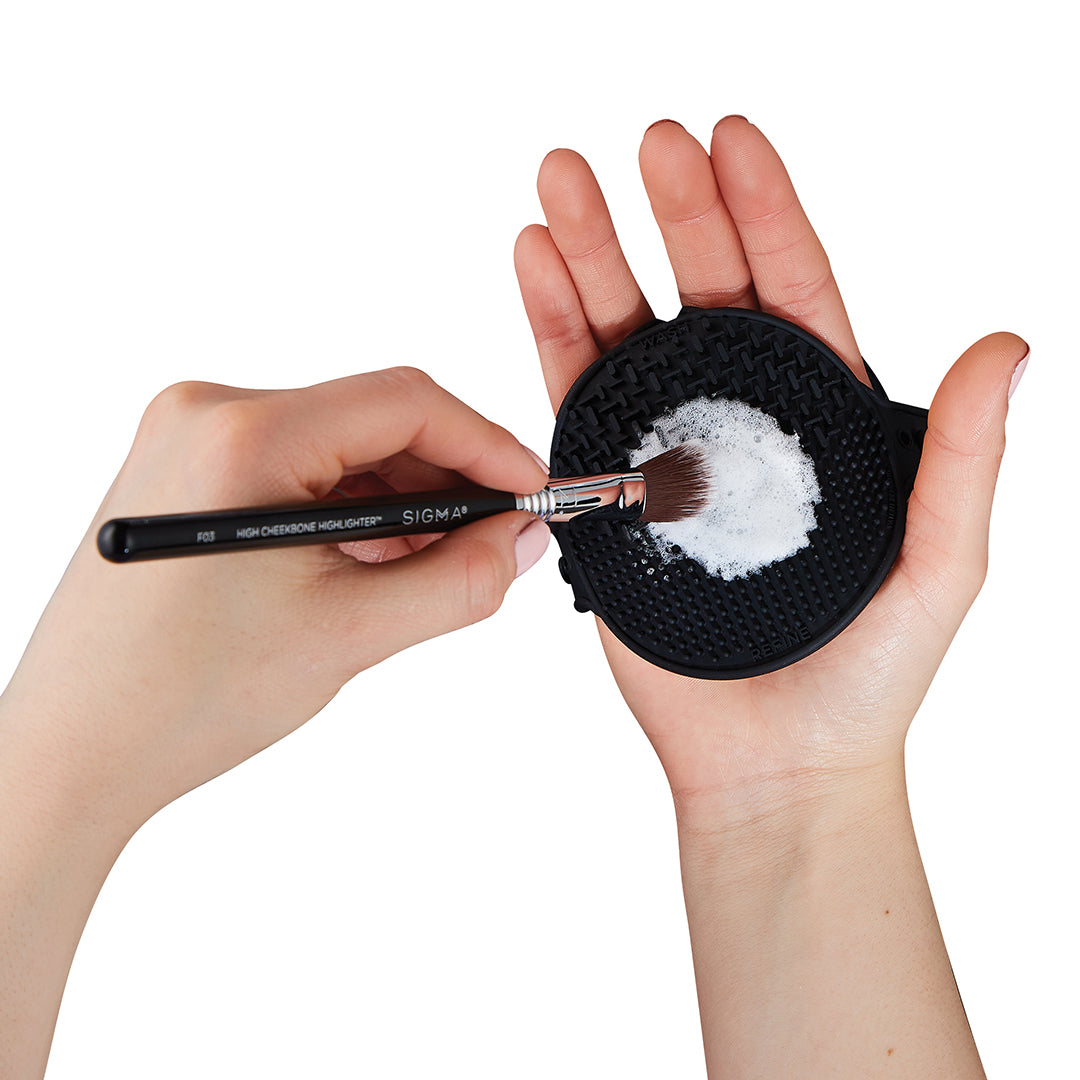 Sigma Brush Care Brush Refresh Duo kit nettoyage pinceaux mousse et tapis silicone