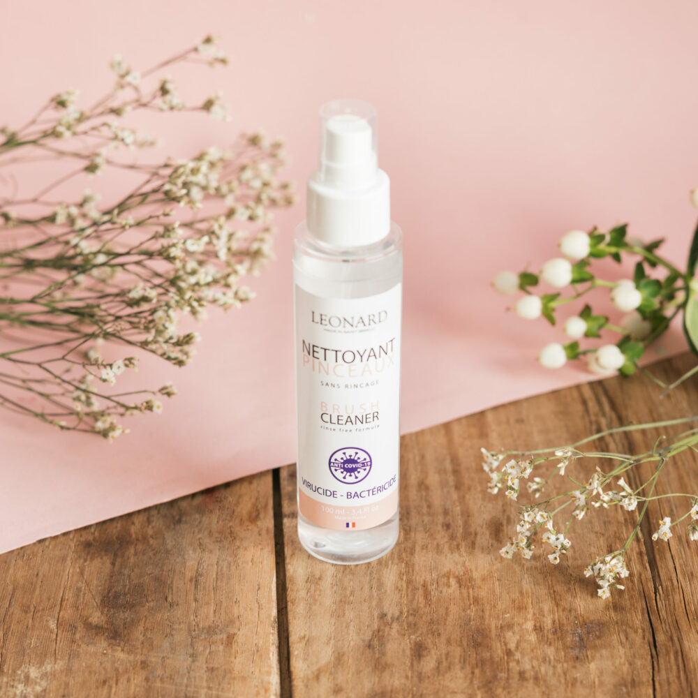 Léonard 1779 Entretien nettoyant pinceaux virucide spray 100 ml sans rinçage