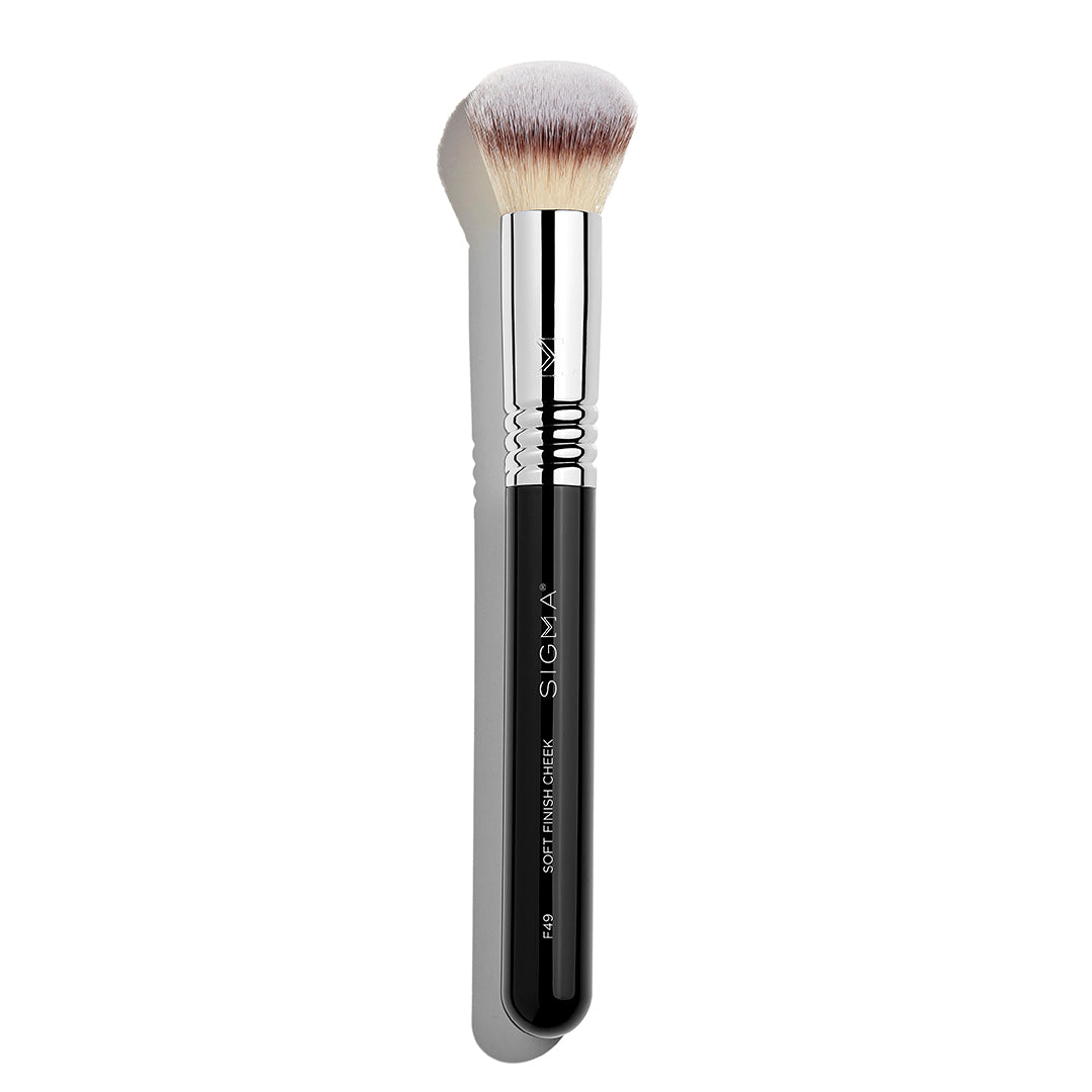 Sigma Face Brushes F49 Soft Finish Cheek Brush pinceau blush fibres synthétiques