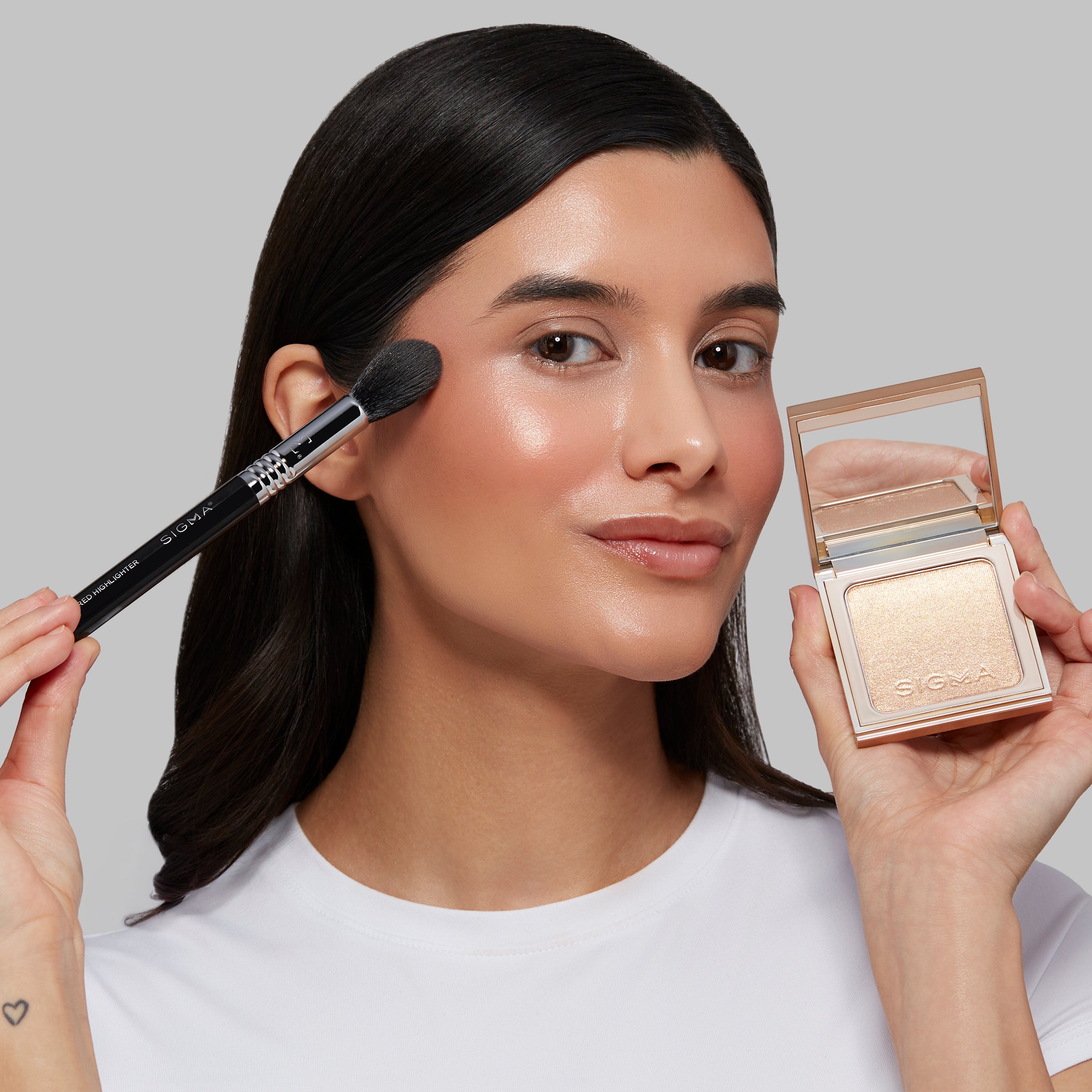 Sigma Face Brushes F35 Tapered Highlighter Brush pinceau illuminateur précis