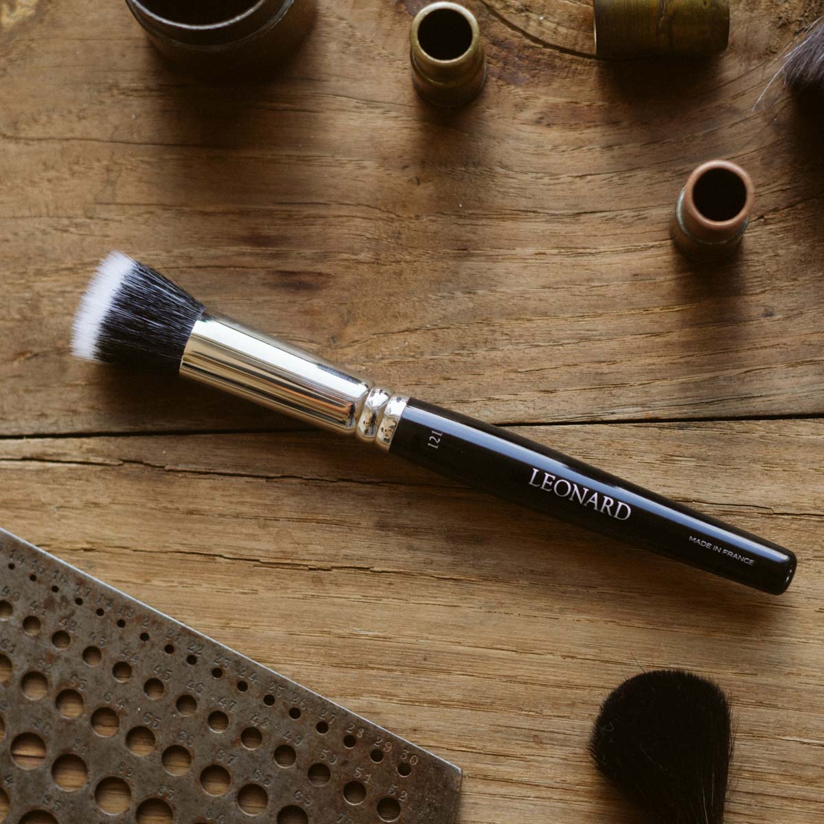 Léonard 1779 Pinceaux Poudre duo fibres n°121 pinceau visage