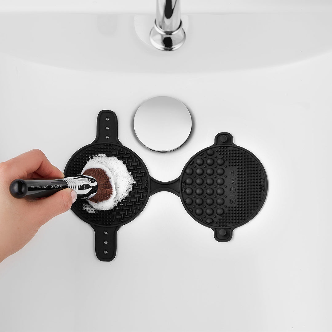 Sigma Brush Care Brush Refresh Duo kit nettoyage pinceaux mousse et tapis silicone