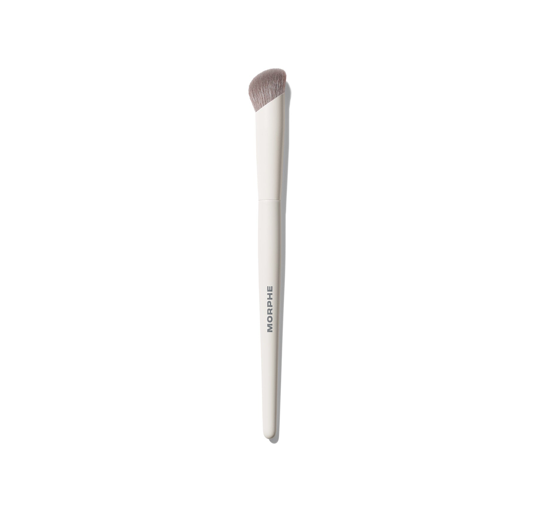 Morphe Face Brushes M132 Angled Concealer Brush pinceau anticernes biseauté précision