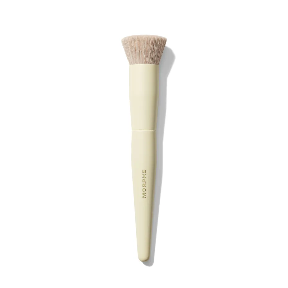 Morphe Face Brushes Buttery Blends M106 Flat-Topped Foundation Brush pinceau plat fond de teint jaune beurre