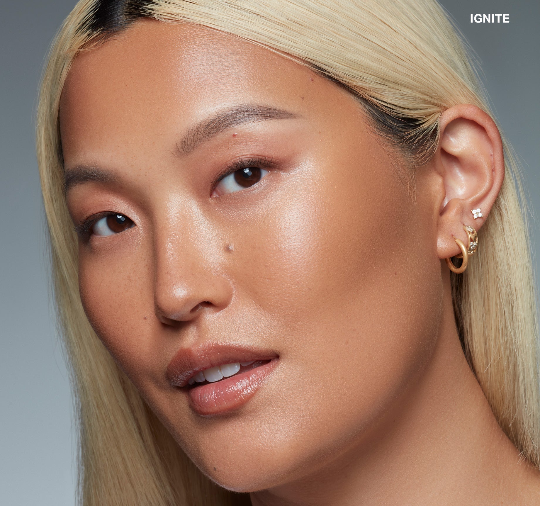 Morphe Cheek Sudden Heat Creamy Bronzer Stick stick bronzer Flicker fini mat