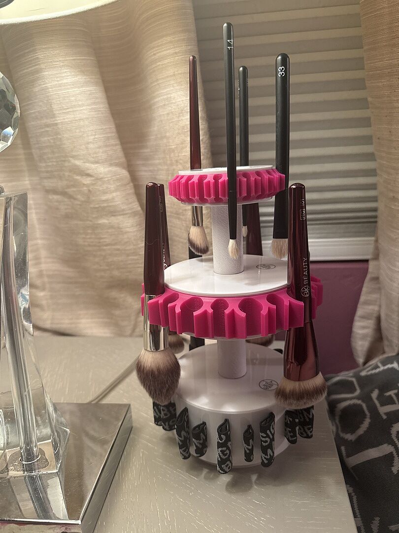 Sigma Brush Care Dry'n Shape® Tower Face & Eyes séchoir à pinceaux