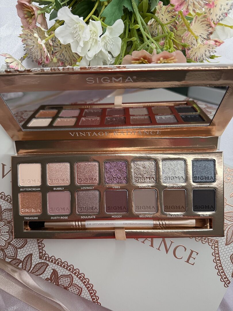 Sigma Eye Makeup Vintage Radiance Eyeshadow Palette palette fards à paupières 14 teintes