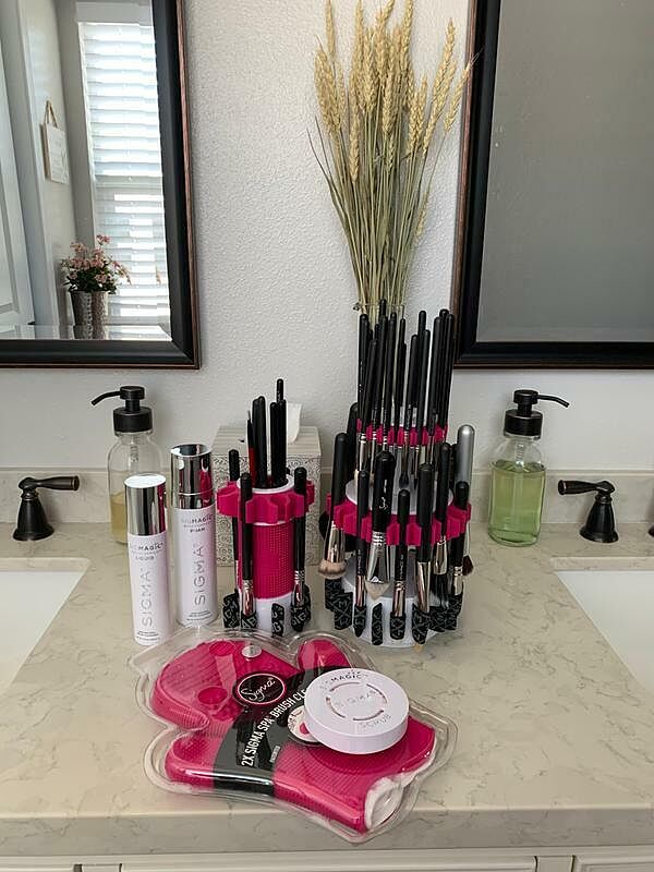 Sigma Brush Care Dry'n Shape® Tower Face & Eyes séchoir à pinceaux