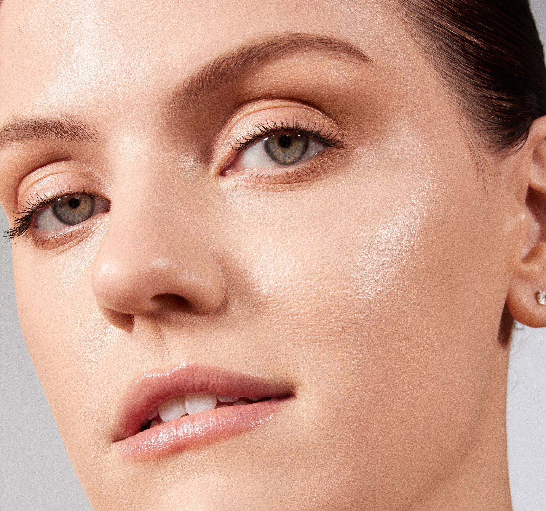 Morphe Complexion Lightform Extended Hydration Foundation fond de teint Light 01N, hydratation 16 h