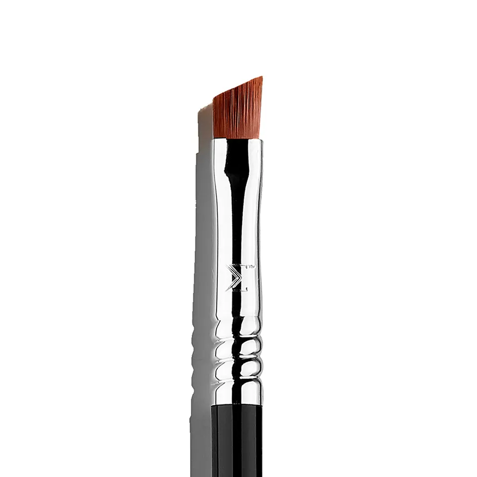Sigma Eye Brushes E65 Small Angle Brush pinceau biseauté standard fibres synthétiques