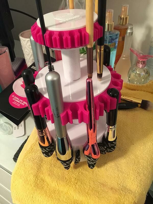 Sigma Brush Care Dry'n Shape® Tower Face & Eyes séchoir à pinceaux