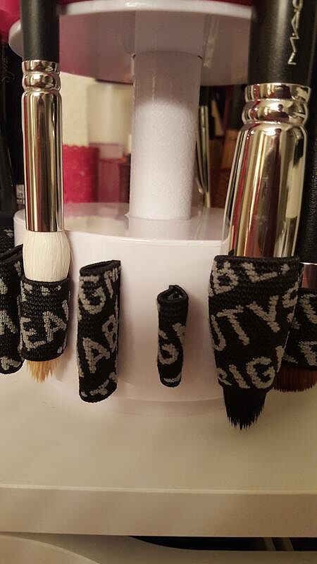 Sigma Brush Care Dry'n Shape® Tower Face & Eyes séchoir à pinceaux