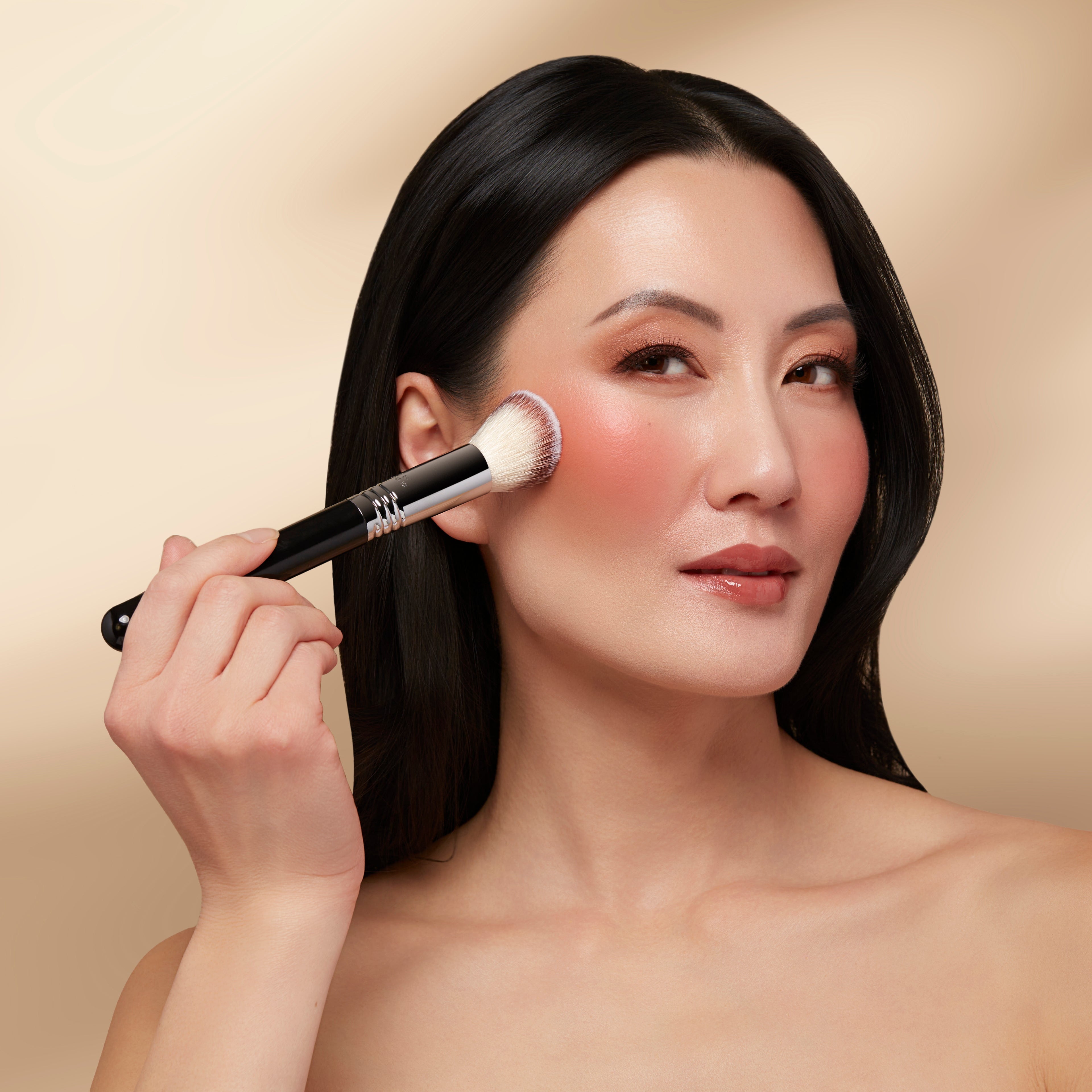 Sigma Face Brushes F49 Soft Finish Cheek Brush pinceau blush fibres synthétiques
