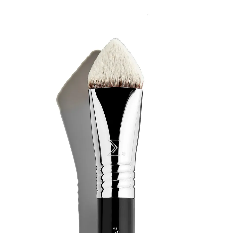 Sigma Face Brushes 4DHD™ Kabuki Brush pinceau kabuki correcteur précision