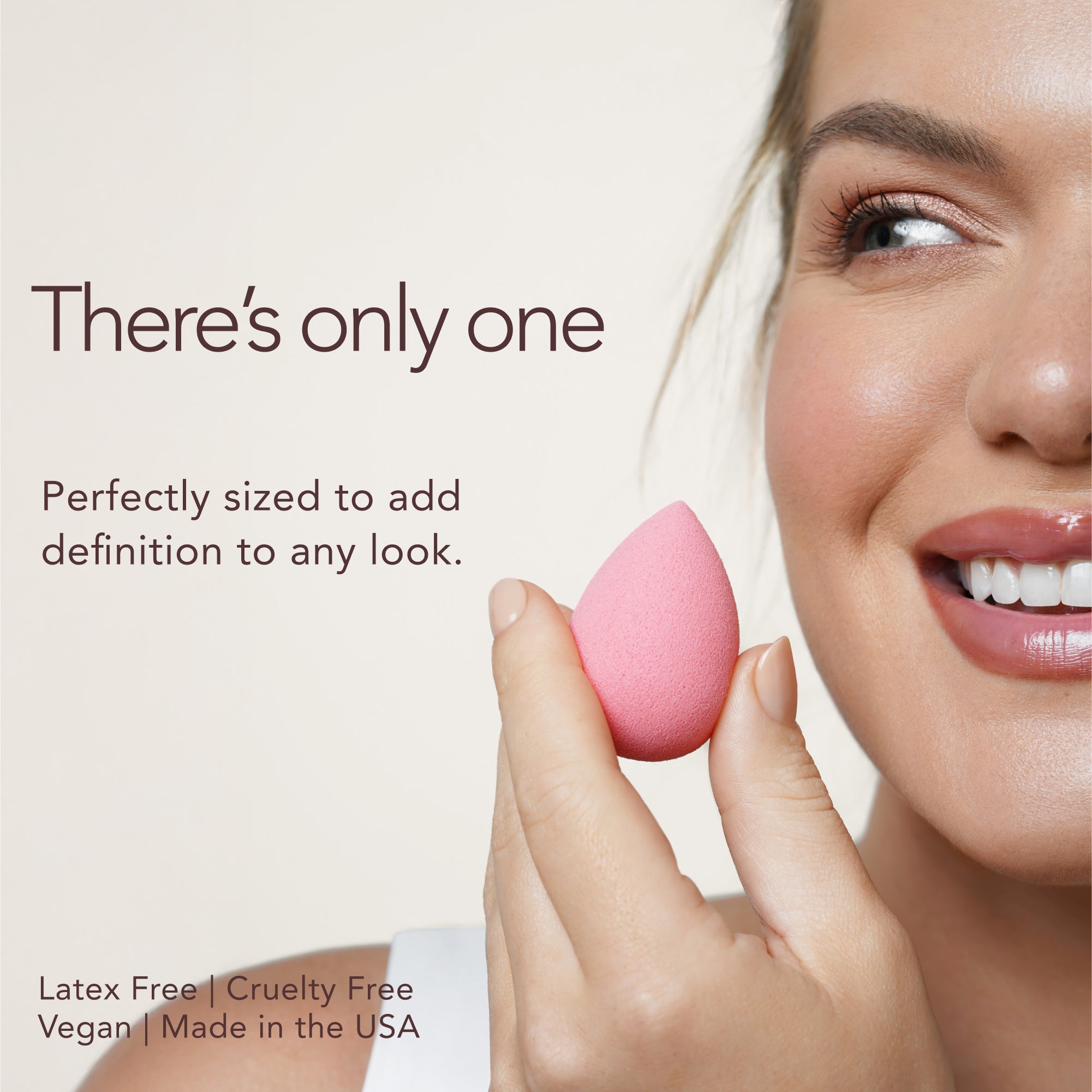 Beautyblender Beautyblusher Cheeky éponge blush format moyen