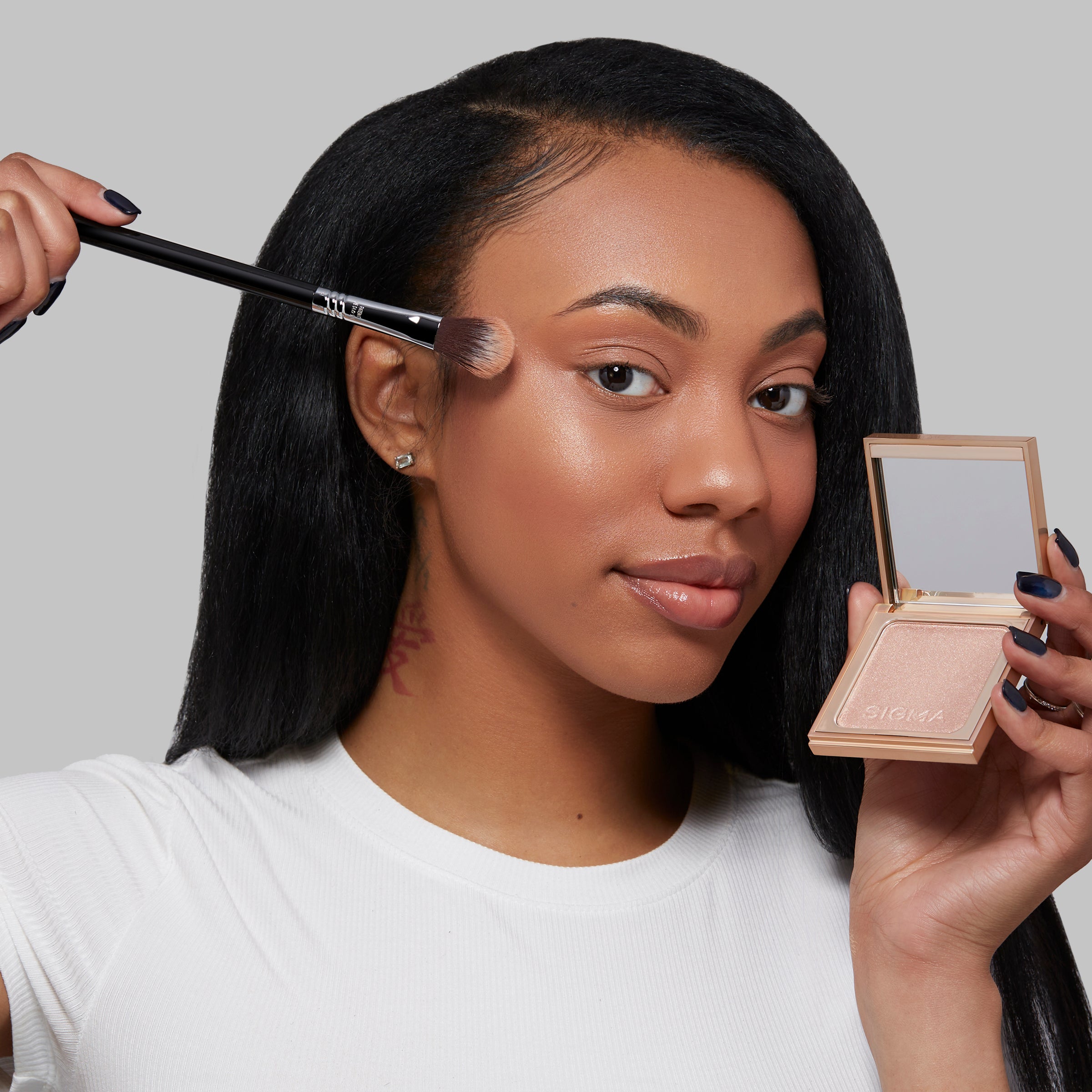 Sigma Face Brushes F03 High Cheekbone Highlighter™ pinceau illuminateur