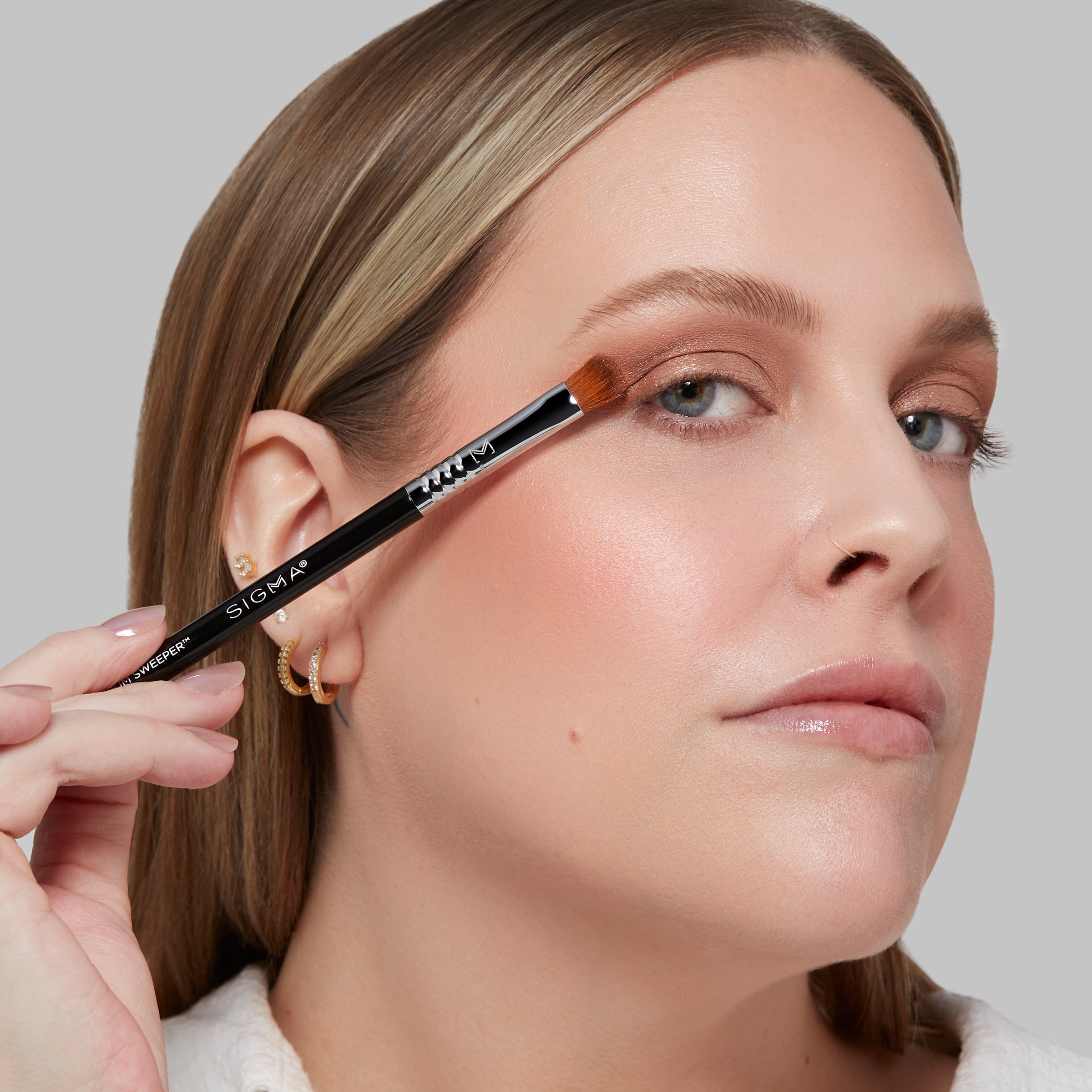 Sigma Eye Brushes E54 Medium Sweeper™ Brush pinceau fard à paupières standard fibres synthétiques